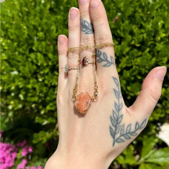 Orange calcite interchangeable necklace - Picture 3 of 4